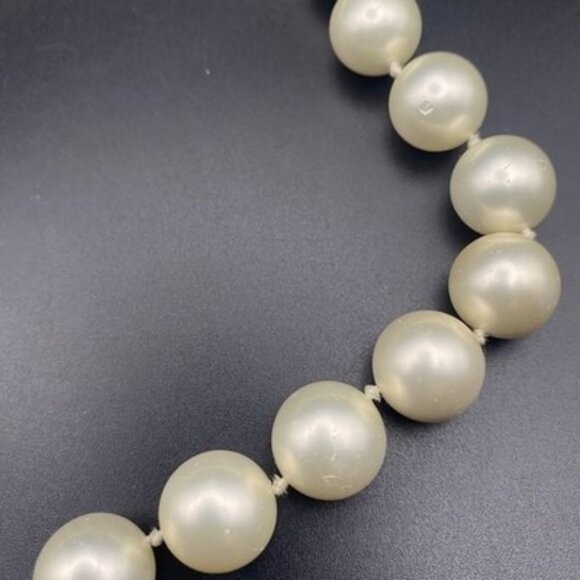 Bridal Statement Necklace 18" Glass Pearls 14mm 124g Rhinestone Clasp Formal - Picture 8 of 8